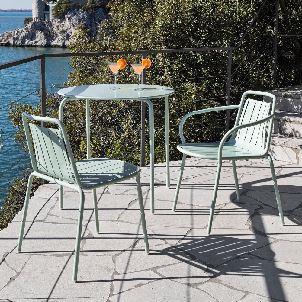 Easy Outdoor Dining Chair