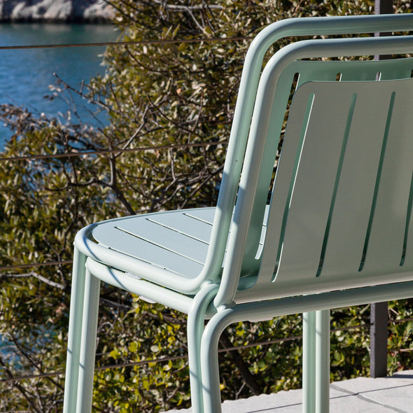 Easy Outdoor Dining Chair