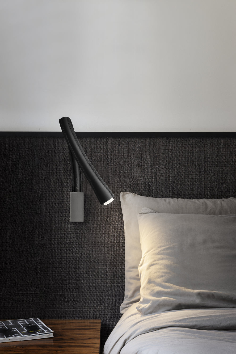 Flexiled Wall Light