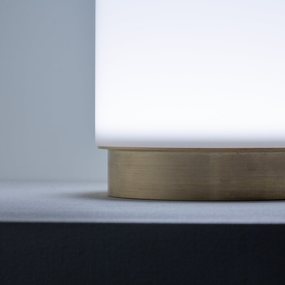 Bugia Portable Table Lamp