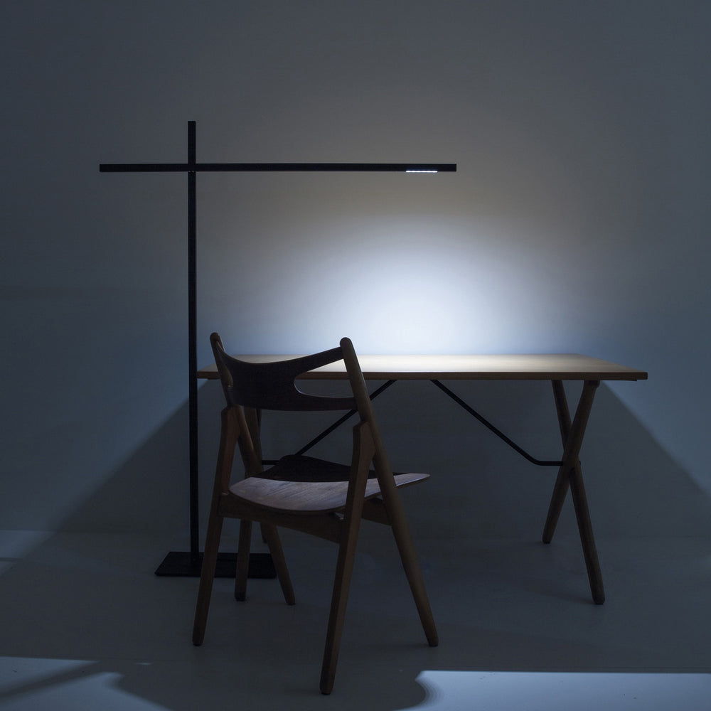 Hashi LED Floor Lamp