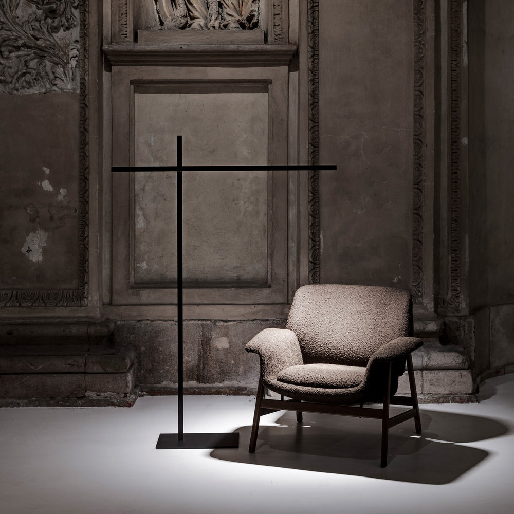Hashi LED Floor Lamp