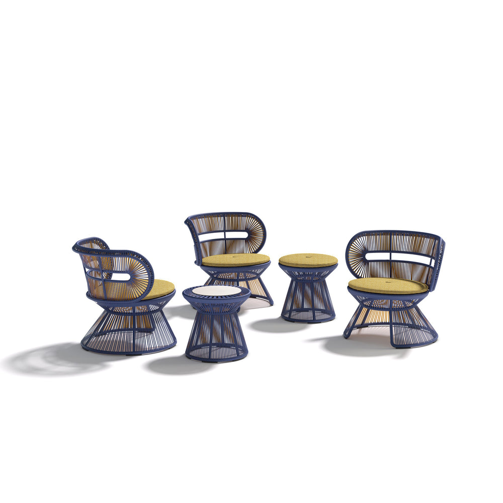 CIRQL NU Outdoor Lounge Chair with Central Base