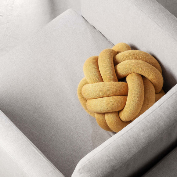 Knot Cushion