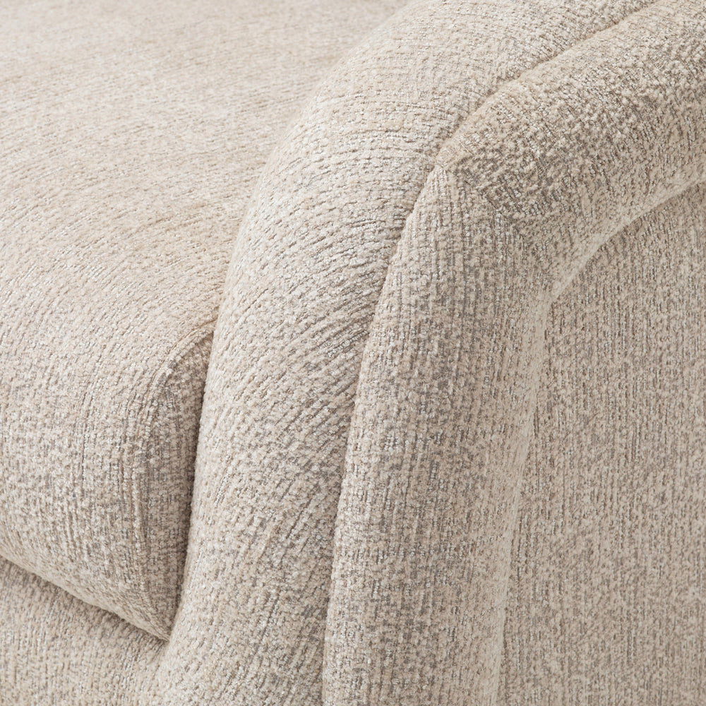 Avenza Lounge Chair