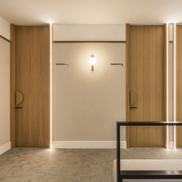 Circ 3720 Wall Light