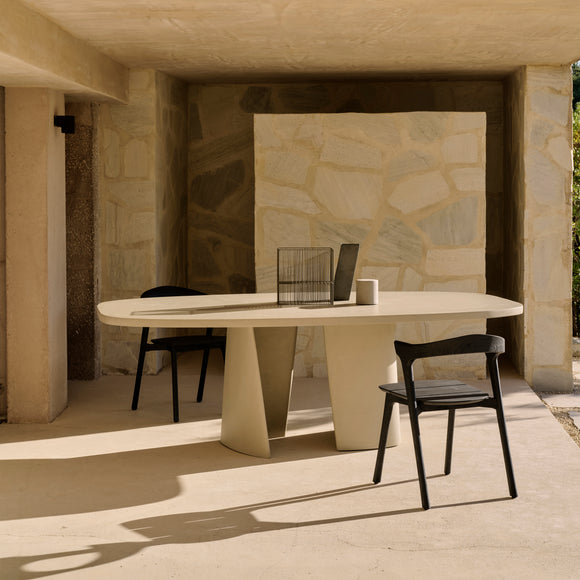 Canyon Outdoor Dining Table