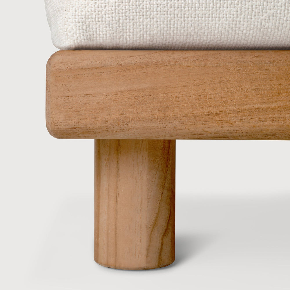 Monocle Outdoor Lounge Chair