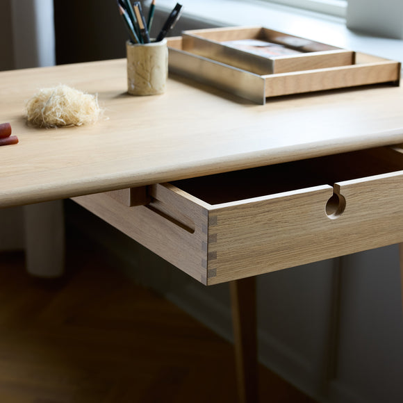 C67 Butler Desk