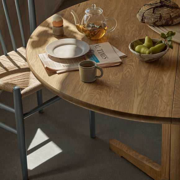 C69E Ry Dining Table