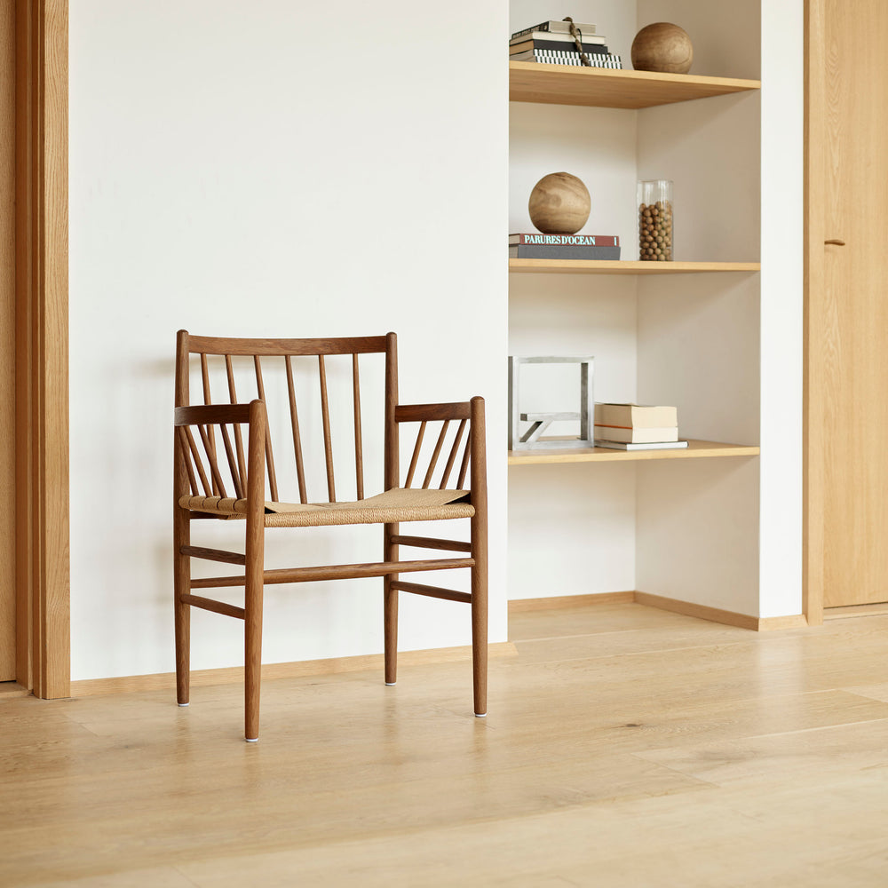 J82 Lounge Chair
