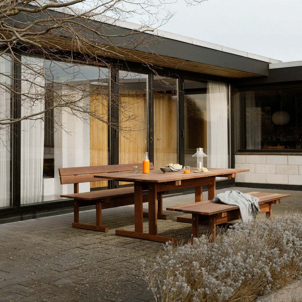 M15 Ermelunden Outdoor Bench