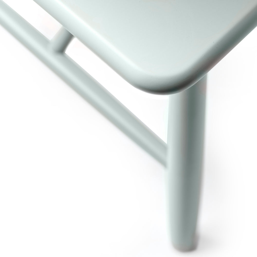 P10 Children's Table