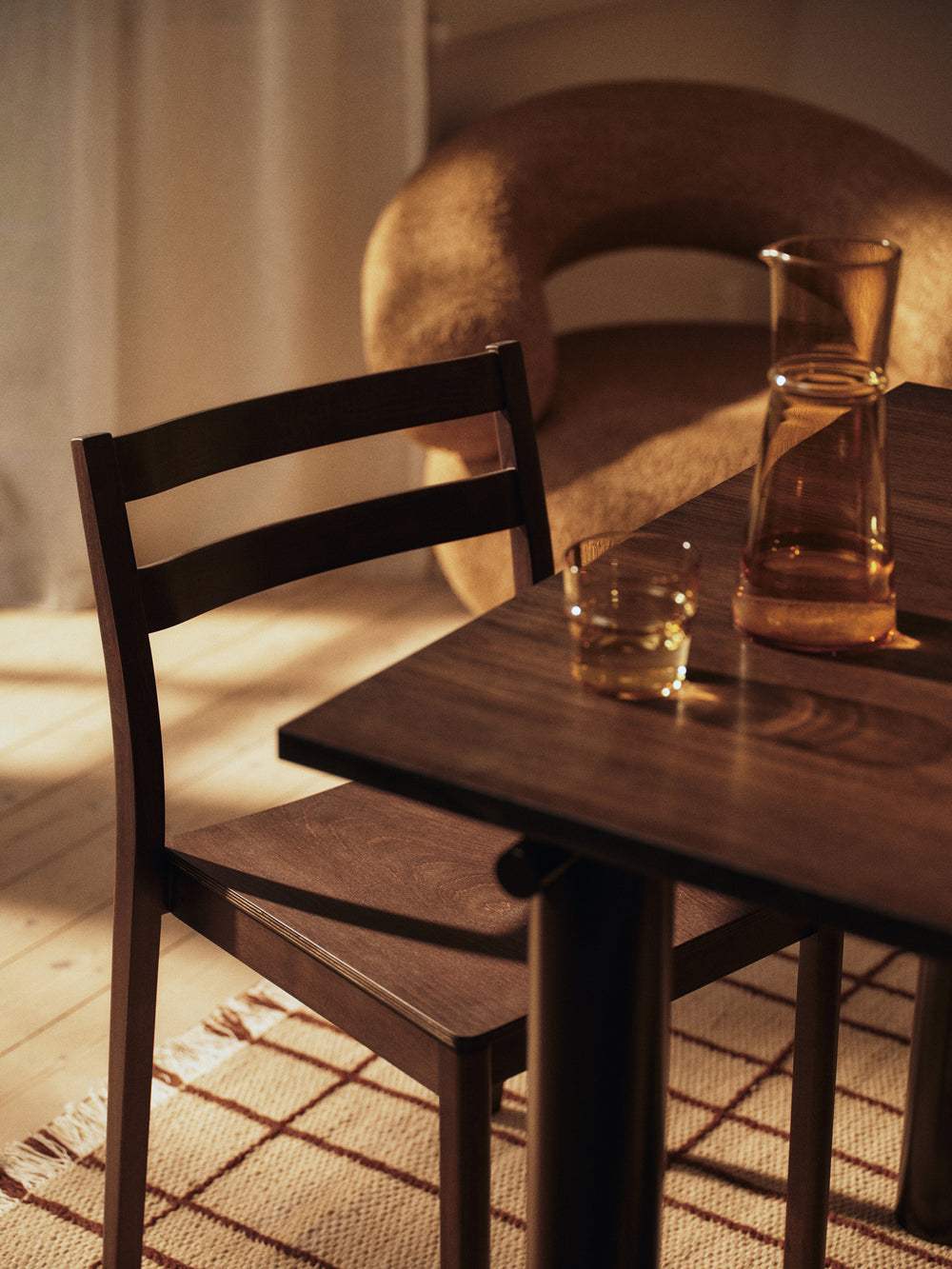 Atura Dining Table
