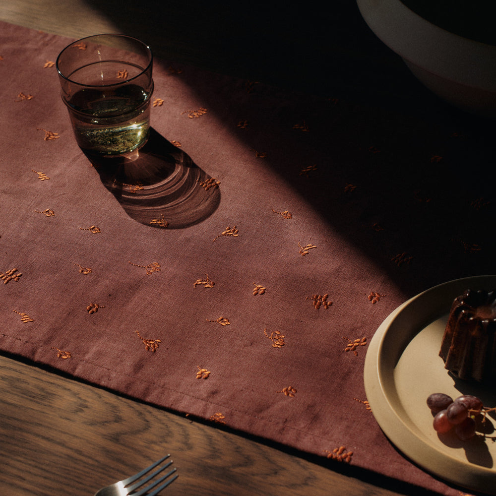 Baies Table Runner