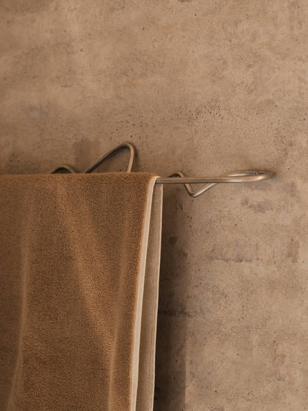 Curvature Towel Hanger
