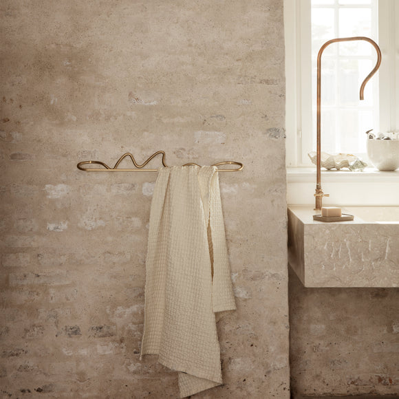 Curvature Towel Hanger