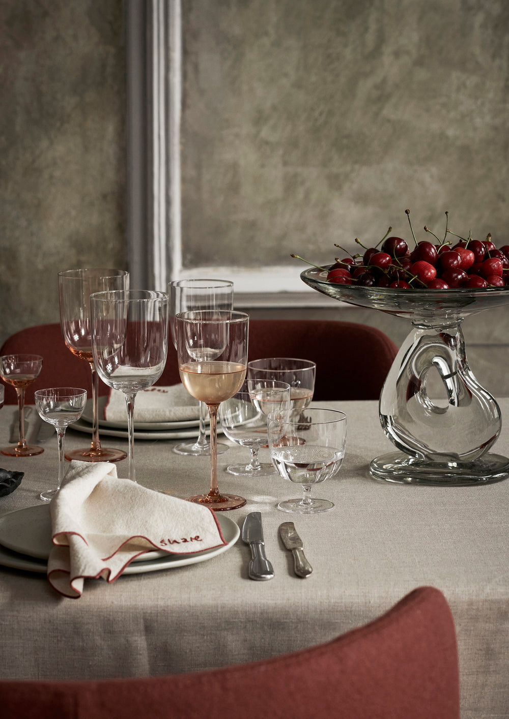 Damo Glass Centerpiece