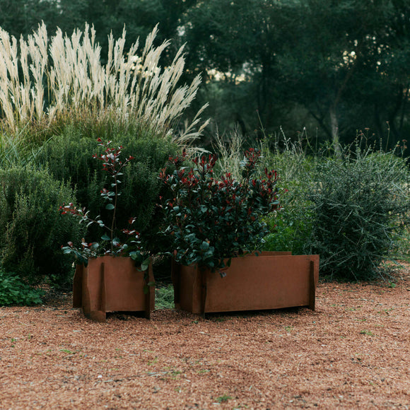 Lapel Outdoor Planter