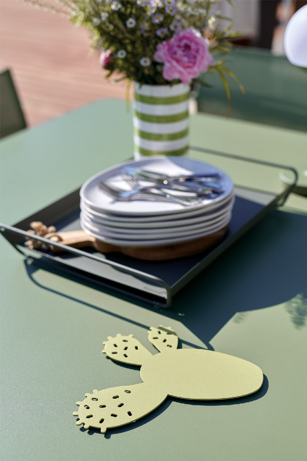 Alto Metal Tray with Open Handles