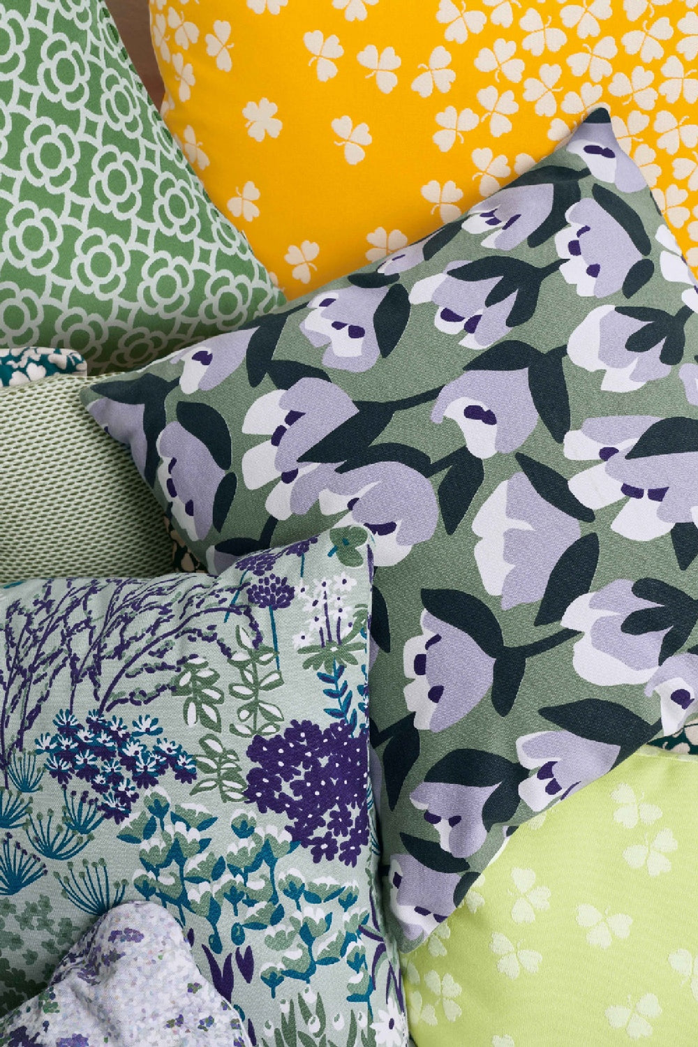 Bouquet Sauvage Tulipe Outdoor Pillow