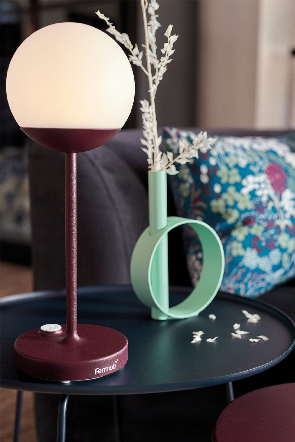 Cocotte Low Outdoor Table with Removable Tray