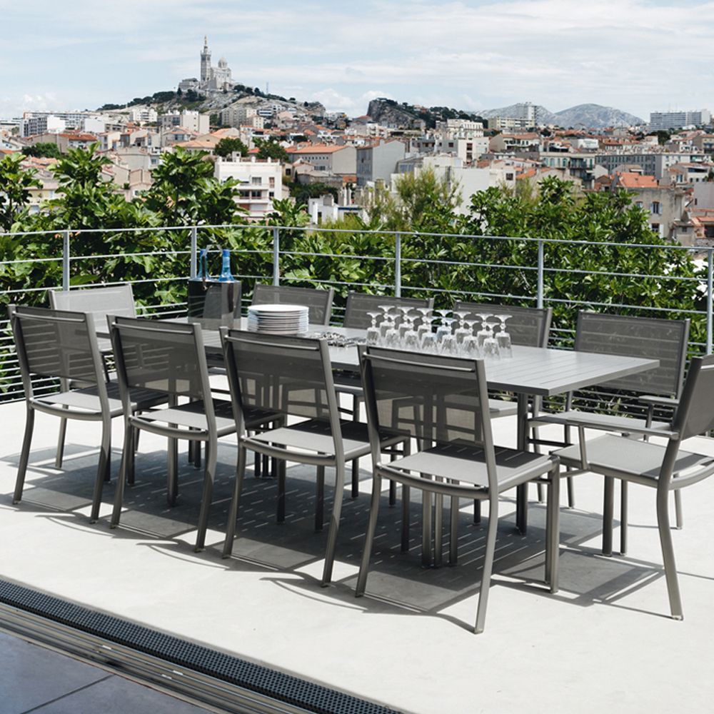 Costa Extendable Outdoor Dining Table