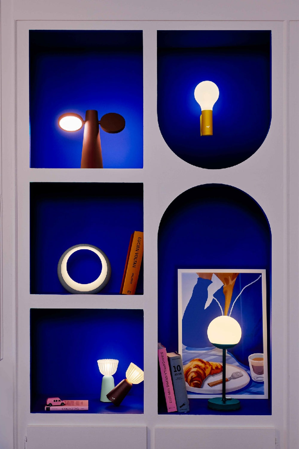Oto Portable Table Lamp