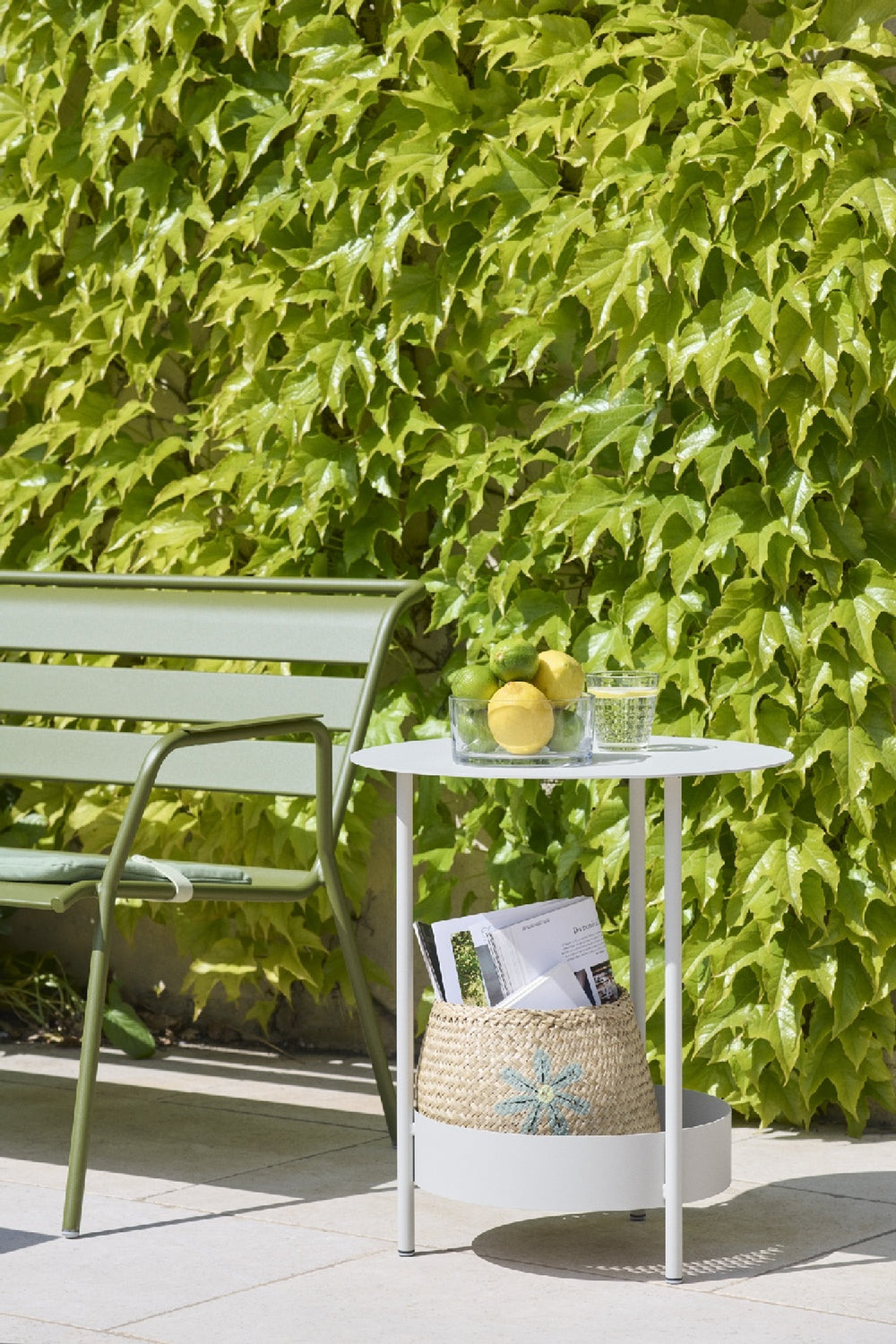 Salsa Outdoor Pedestal Table