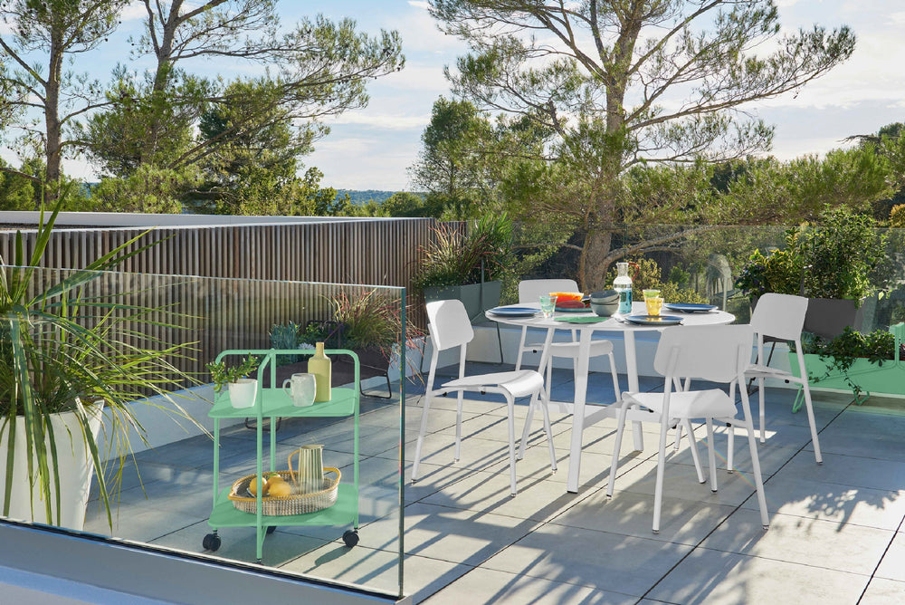 So'O Dining Table