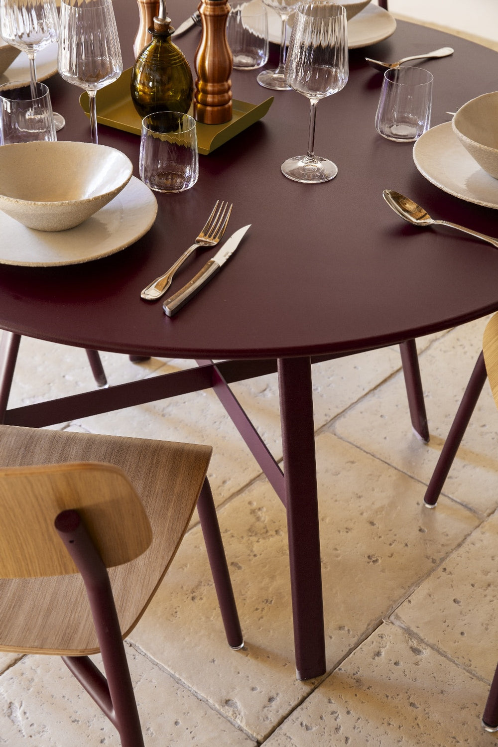So'O Dining Table