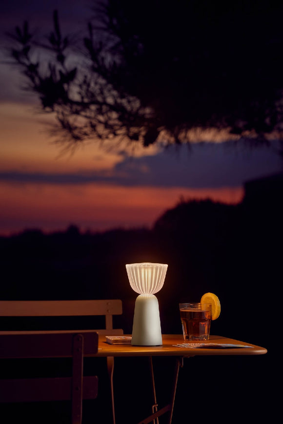SWIING Portable Table Lamp