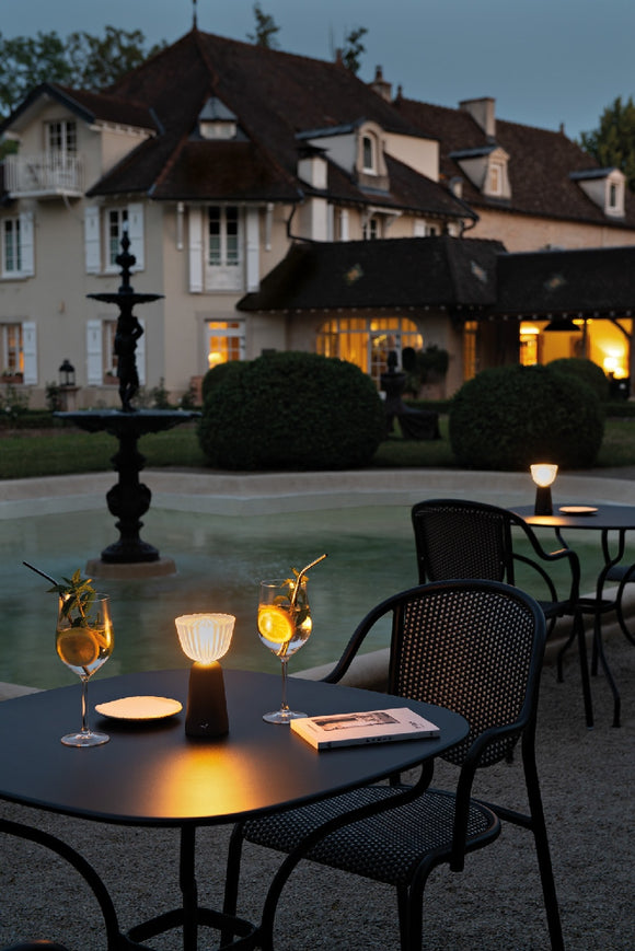 SWIING Portable Table Lamp