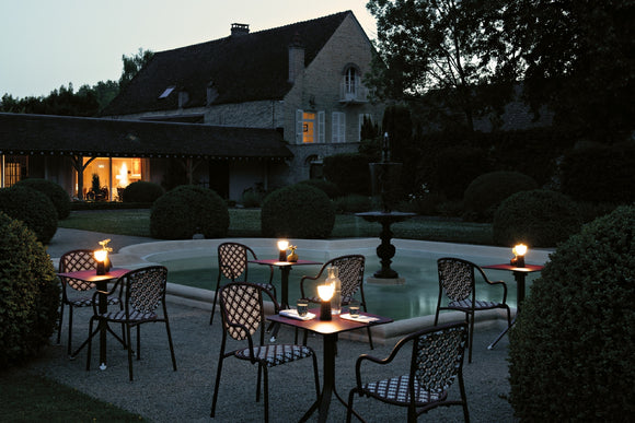 SWIING Portable Table Lamp