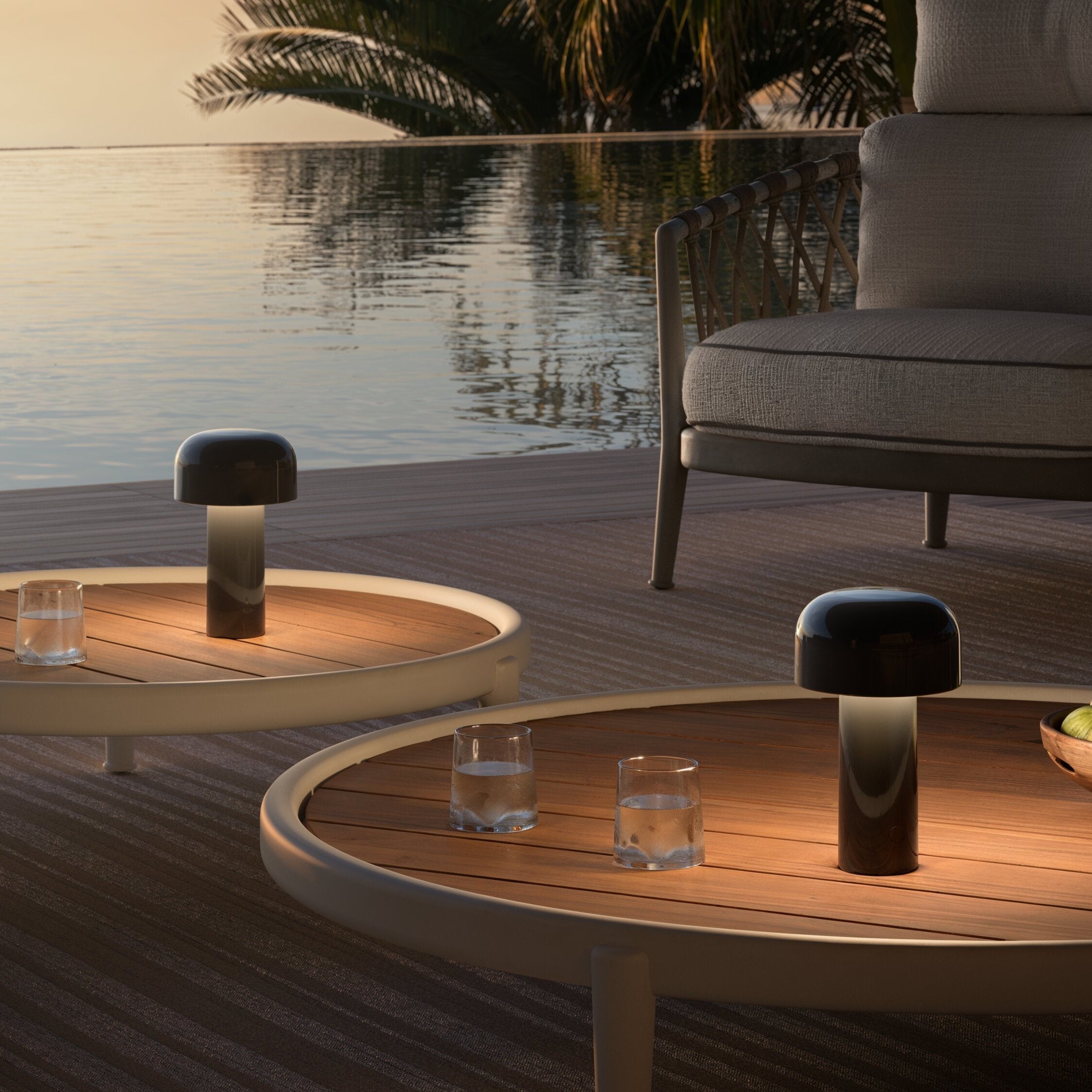 FLOS Bellhop LED Outdoor Rechargeable Table Lamp - 2Modern