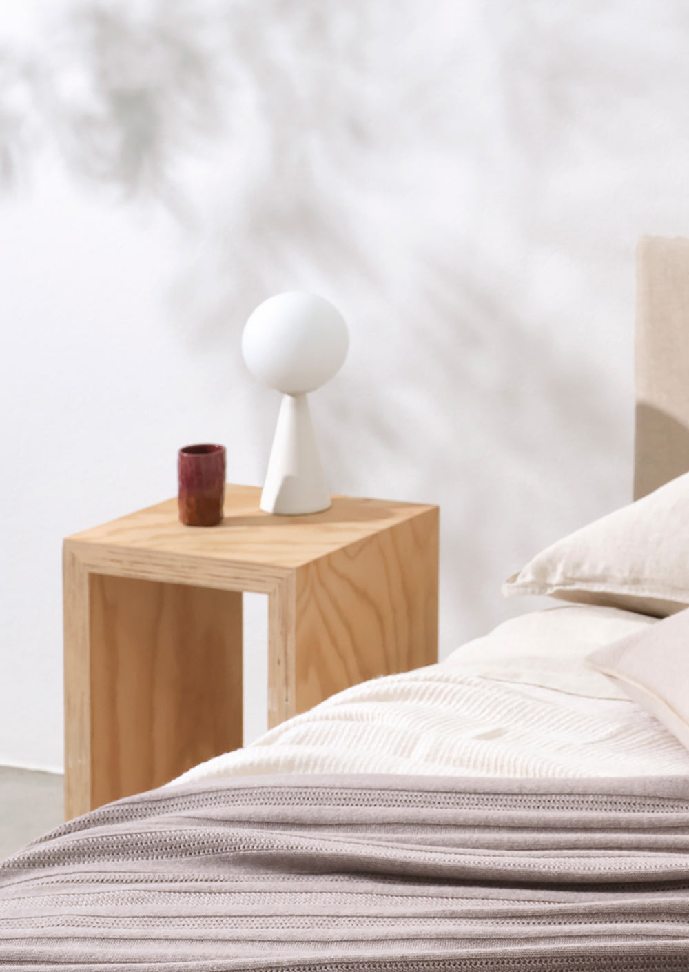 Bilia Table Lamp