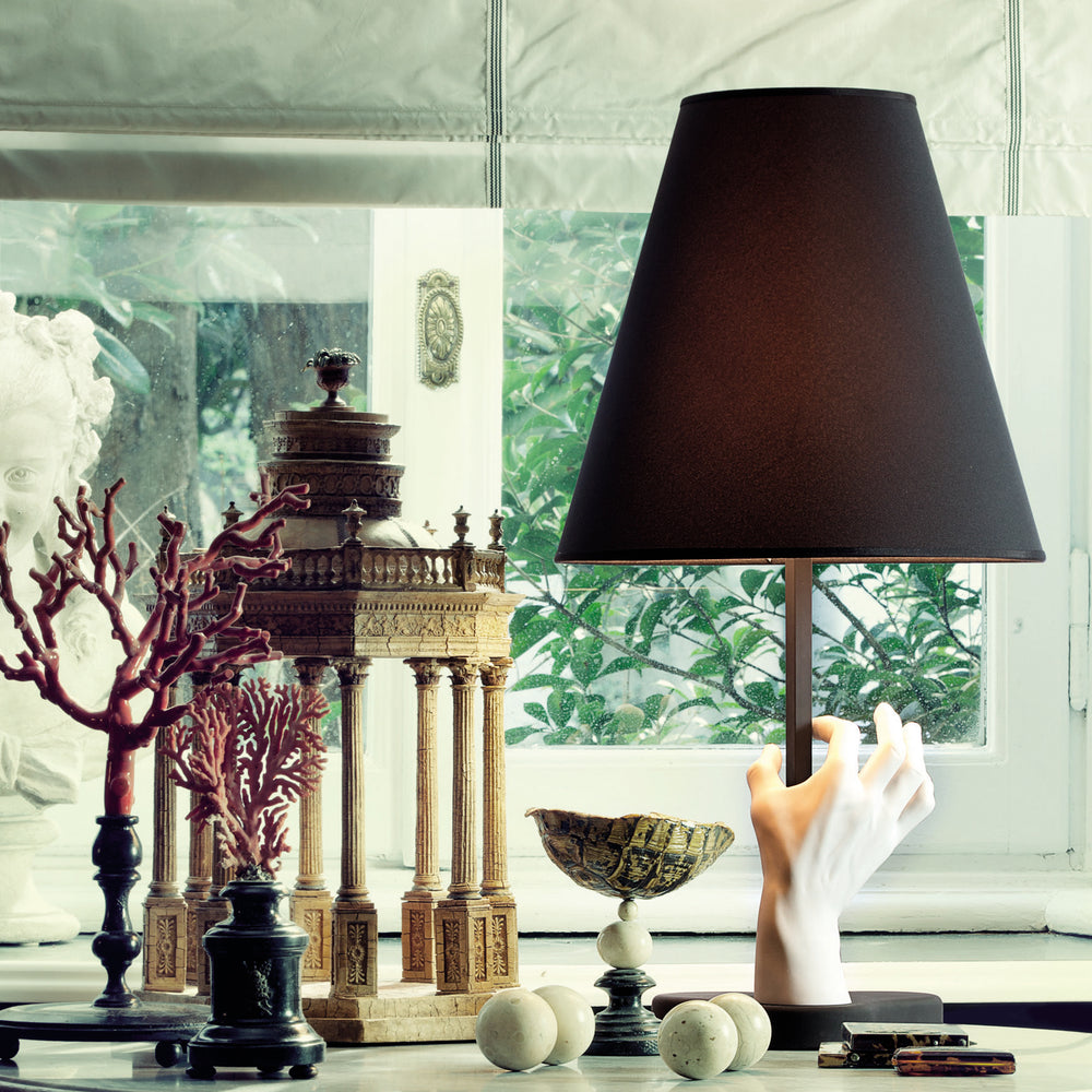 Mano Table Lamp