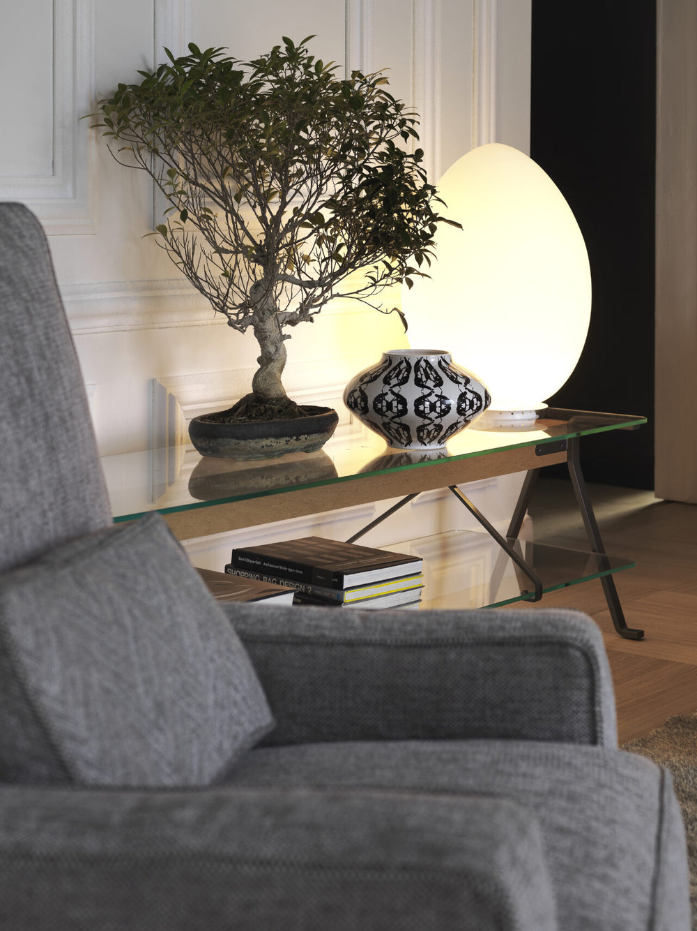 Uovo Table Lamp