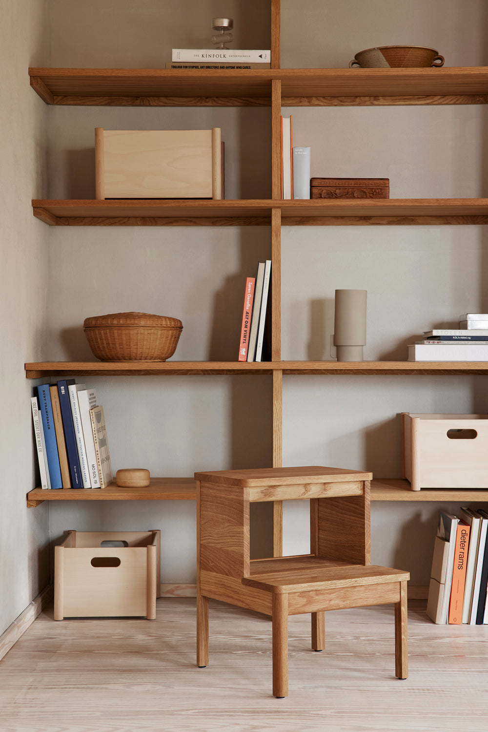 Pillar Storage Box