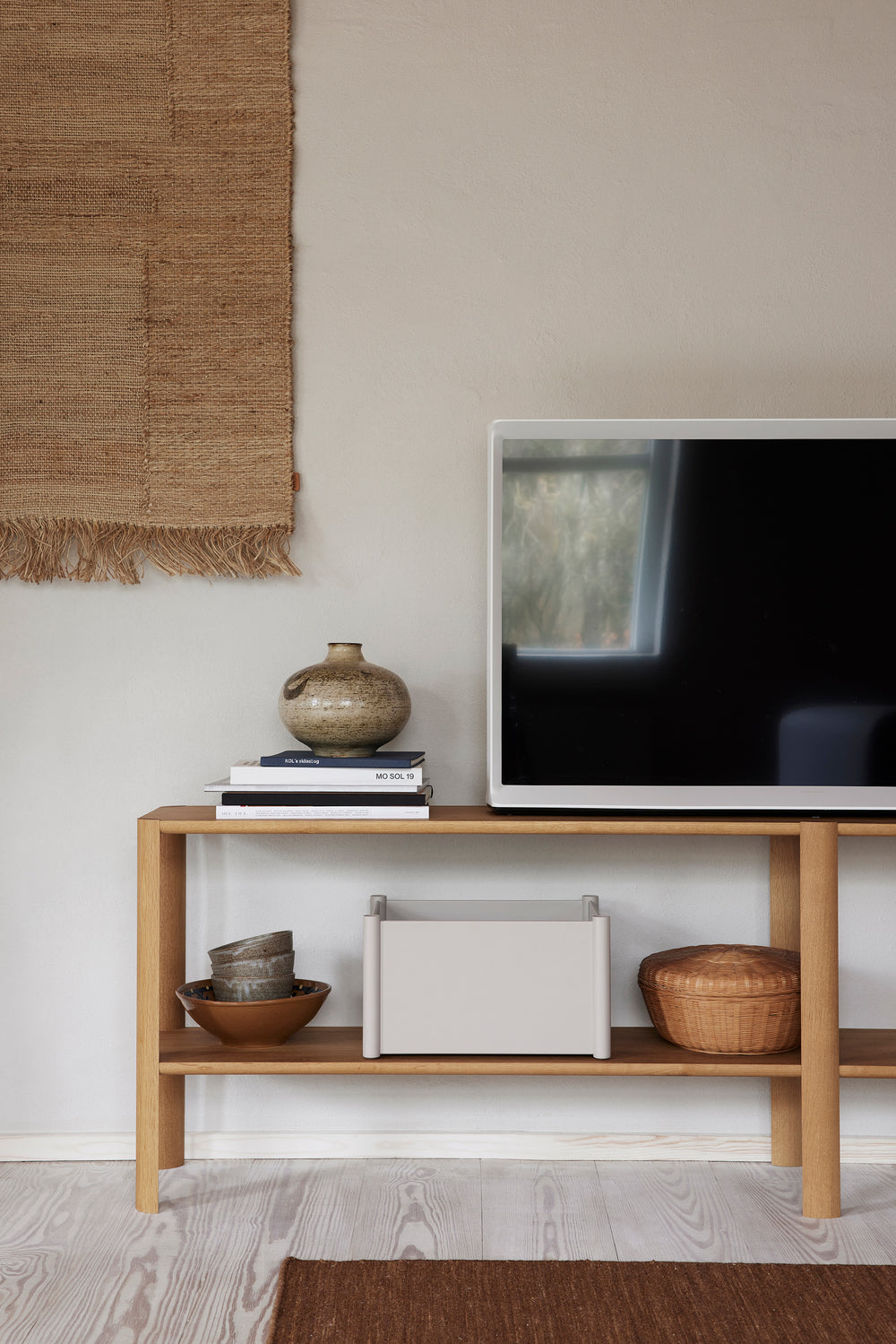 Pillar Storage Box