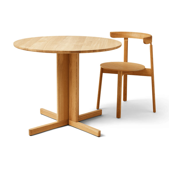 Trefoil Round Dining Table with 4 Legs