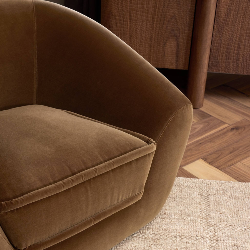 Chantal Swivel Club Chair