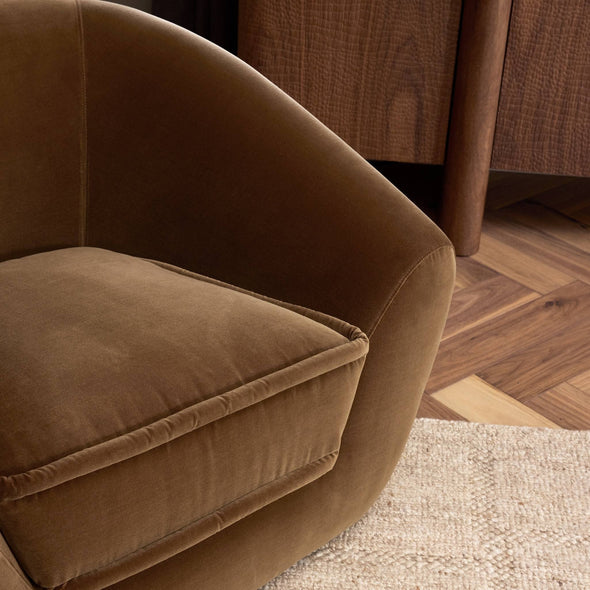 Chantal Swivel Club Chair