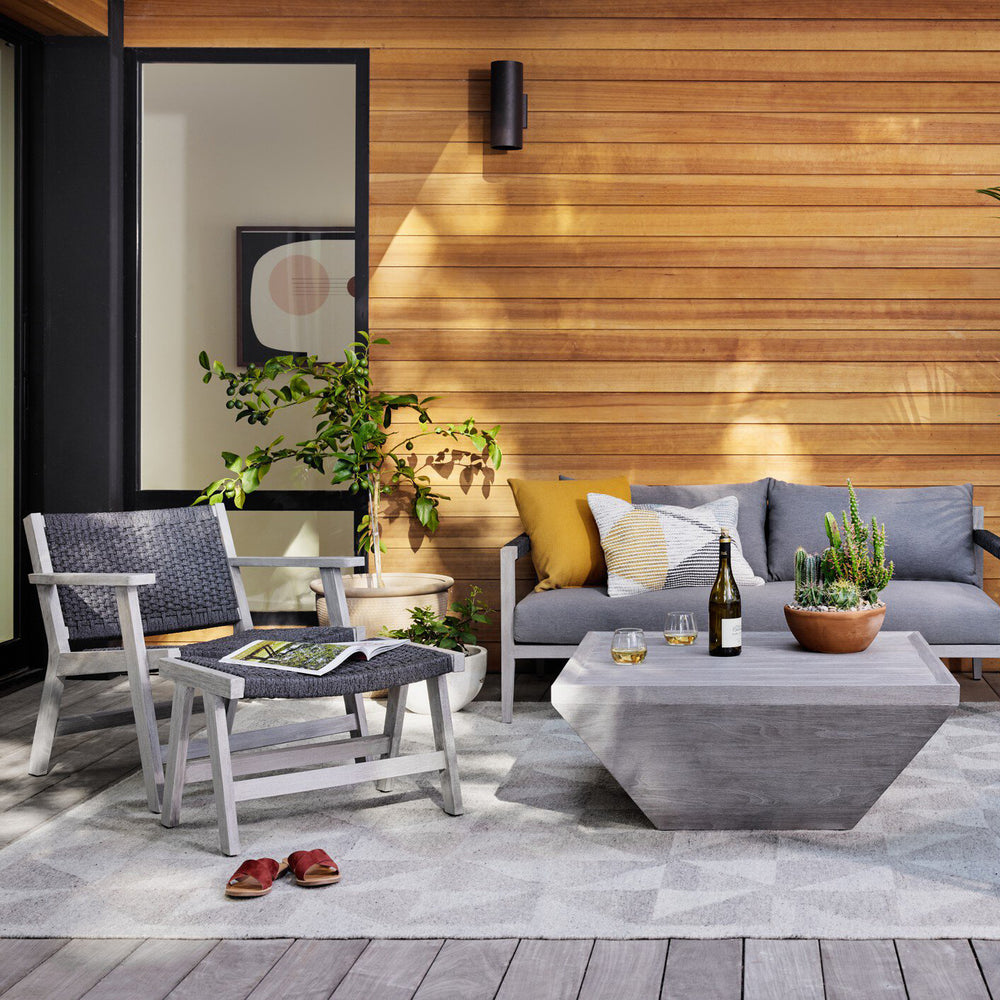 Delano Outdoor Lounge Chair