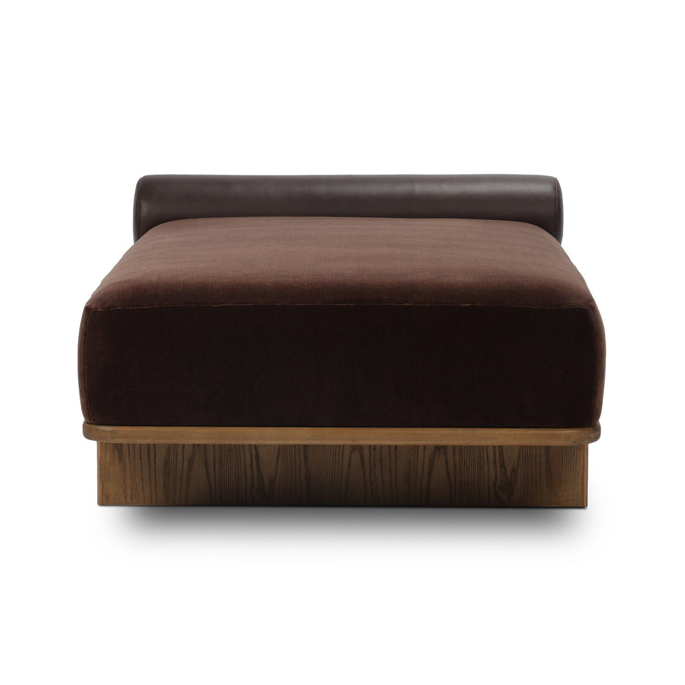 Teia Chaise Lounge