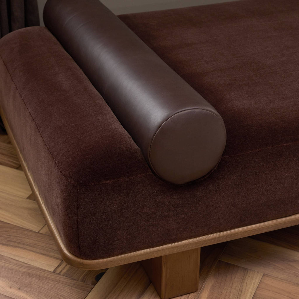 Teia Chaise Lounge