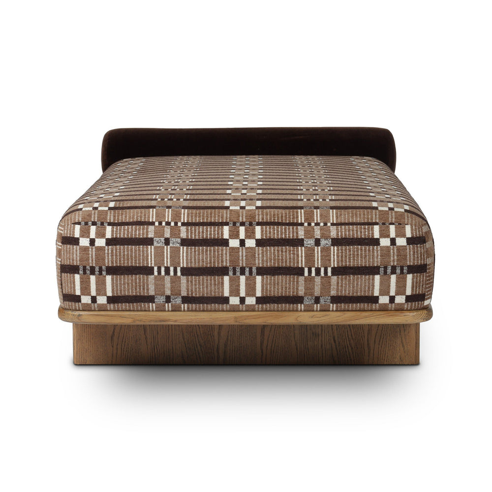 Teia Chaise Lounge