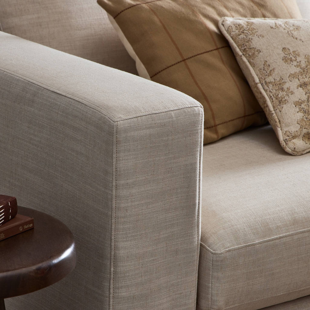Tovana Sofa