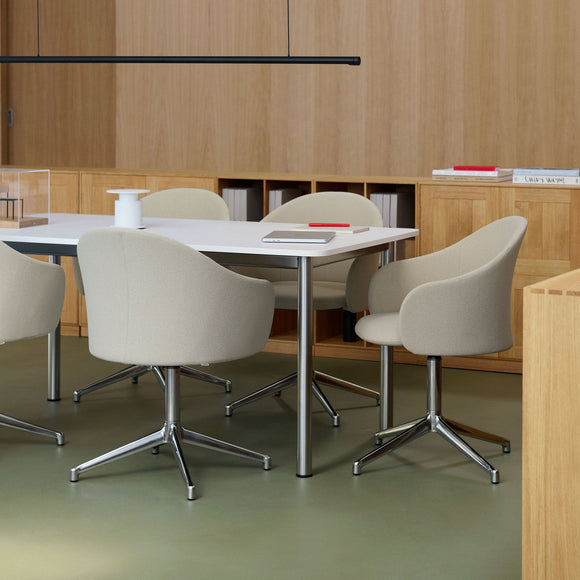 Gomo 4-Point Swivel Base Armchair