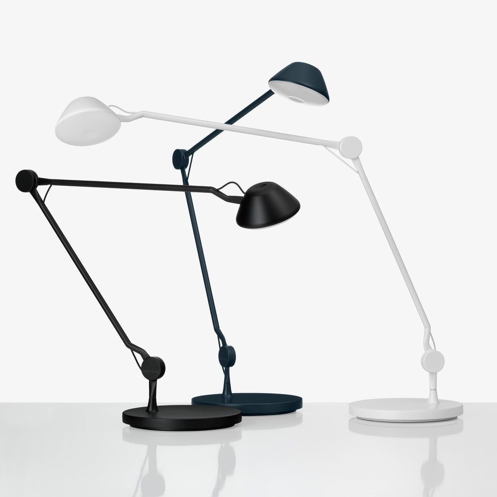 AQ01 Desk Lamp